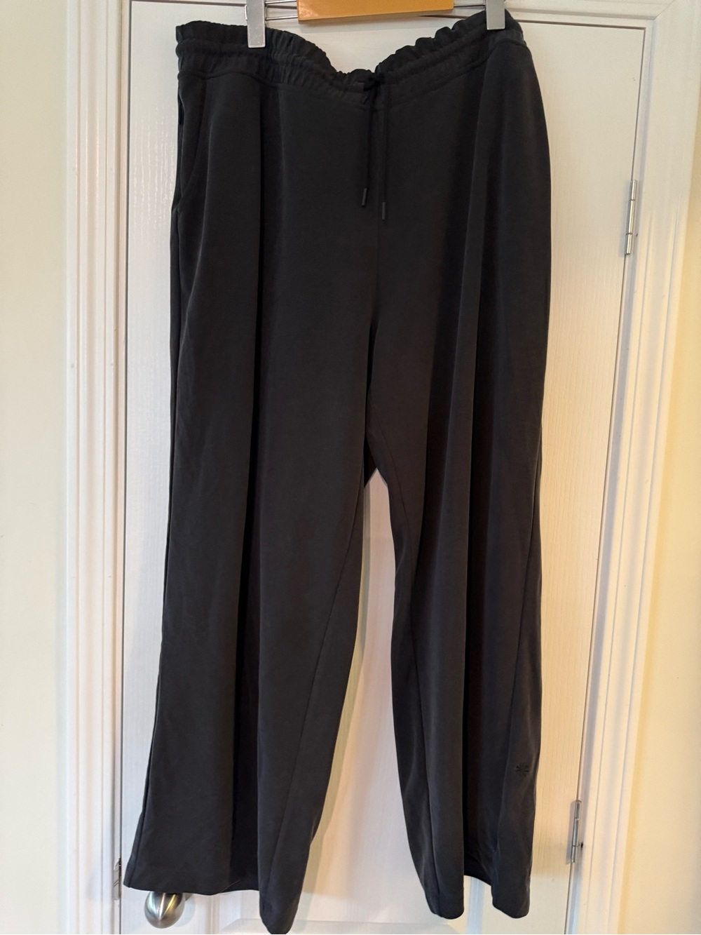 Athleta Seasoft Mid Rise Straight Pant - Picture 8 of 12